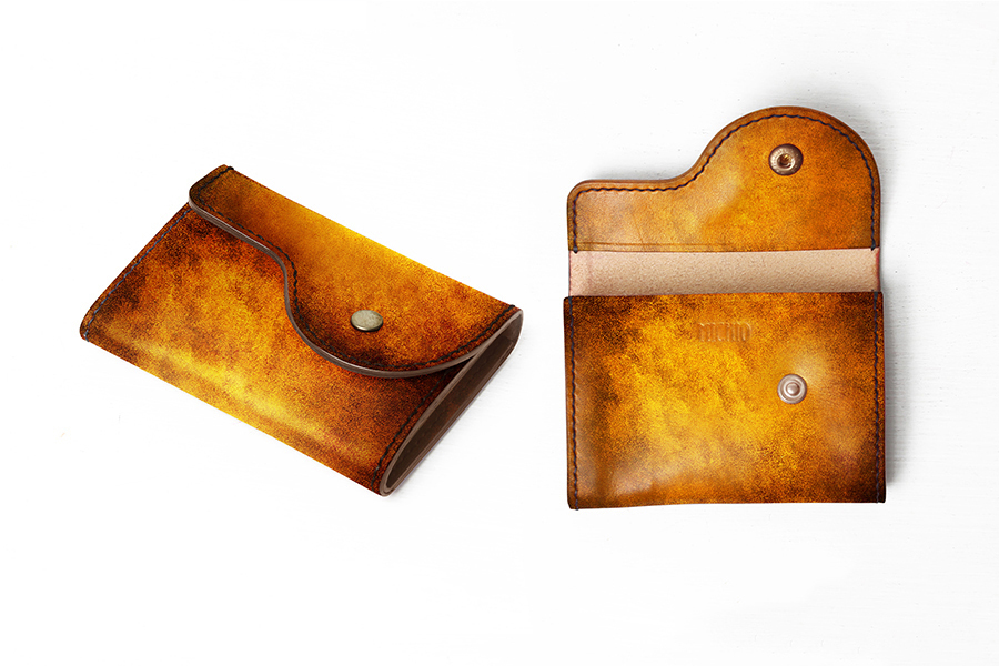 Patina leather card wallet