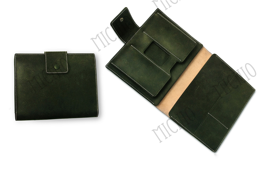 Patina leather folio