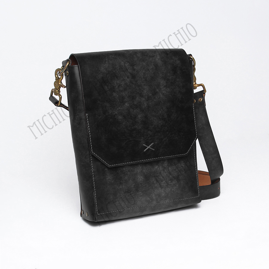 Patina leather messenger bag for men